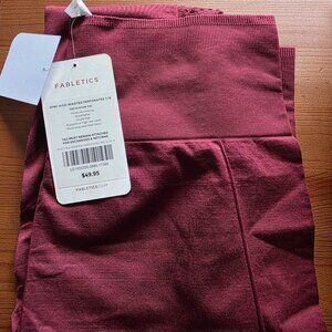 Fabletics Sync High-Waisted Perforated 7/8 Leggings XL Burgundy